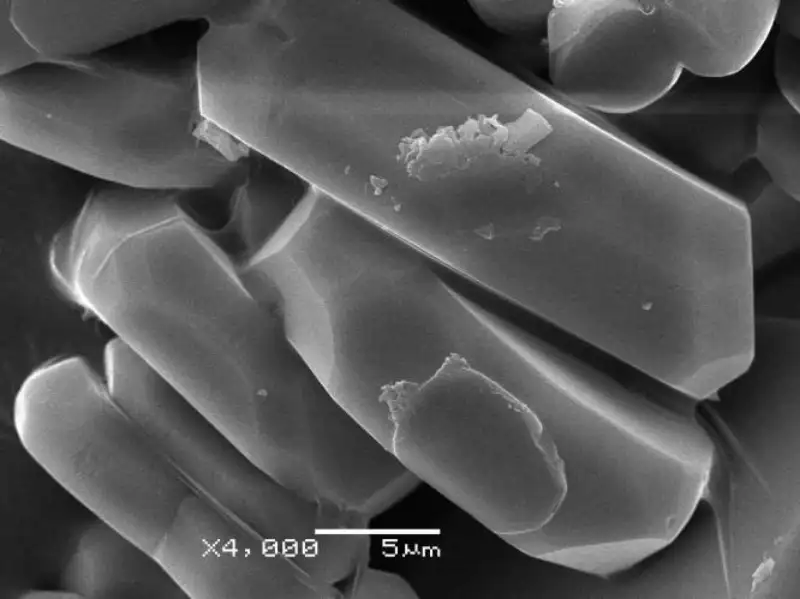 XYPWA Plate-Shaped Alumina Micropowder | High-Hardness, High-Precision Polishing Abrasive Solution